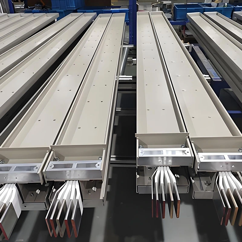 Vía bus cerrada de alta corriente